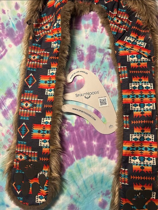 Spirithoods Collector\'s Edition 2014- Red Fox Aztec NWOT main image 5